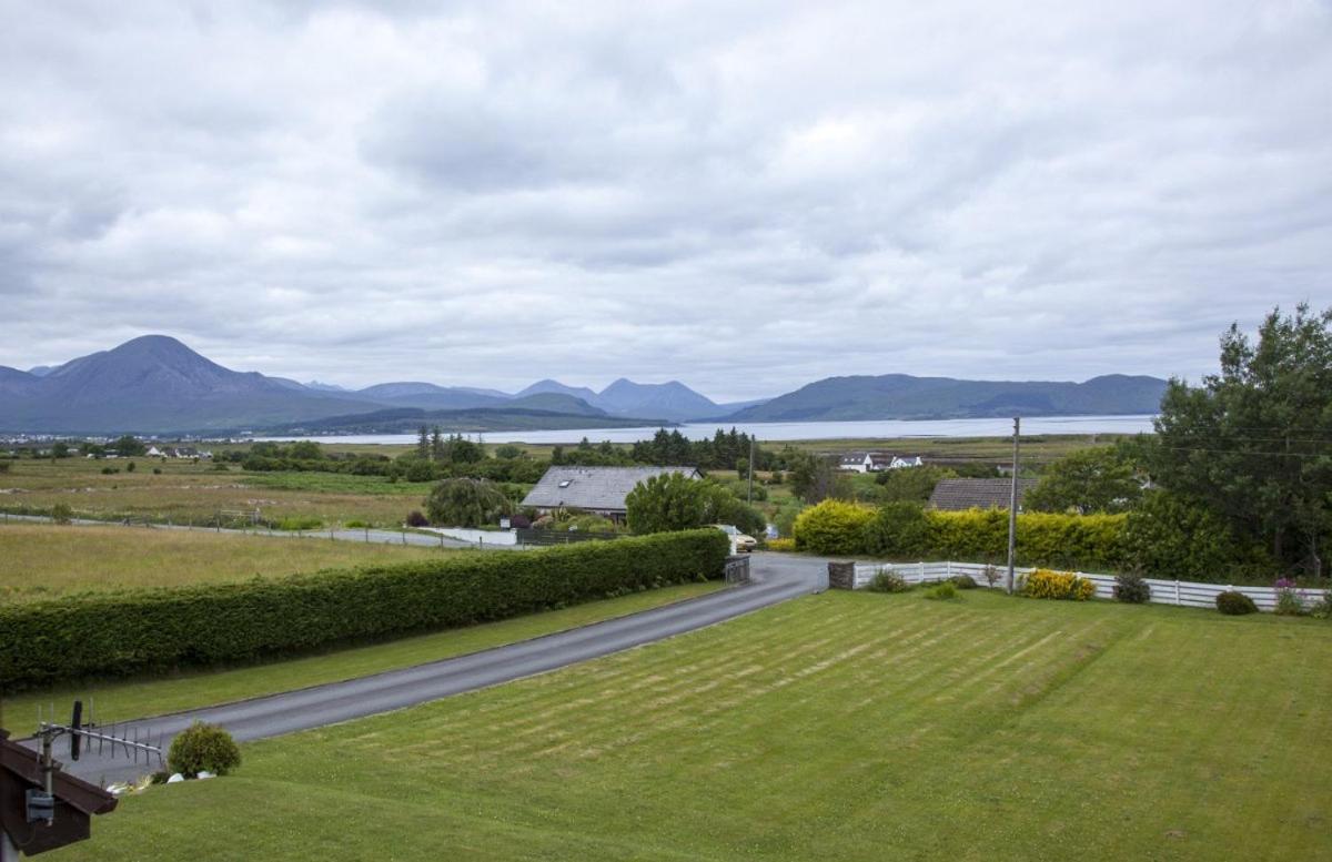 Strathgorm Bed and Breakfast Breakish Exteriör bild